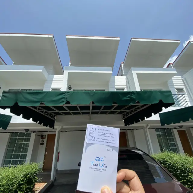 Best private pool staycation!