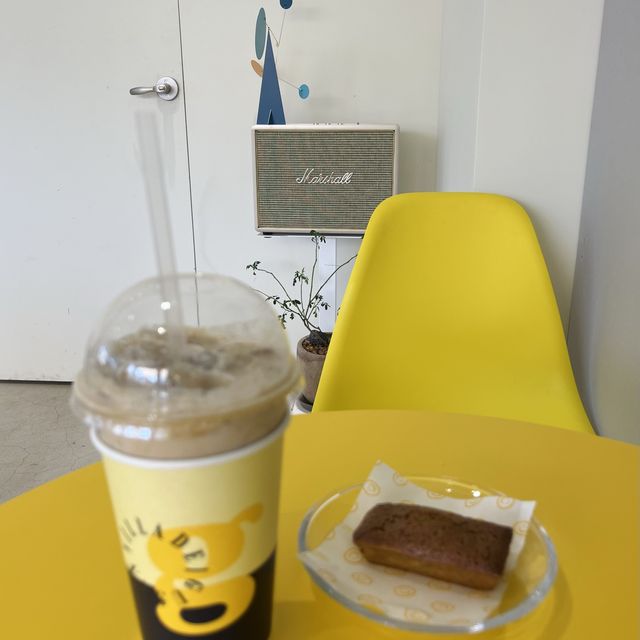 노랑노랑 인테리어 맛집 대형카페, 빌라드구산🌼