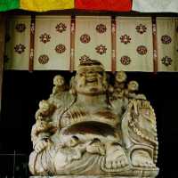 これが山形県の閑さや岩にしみ入る！立石寺