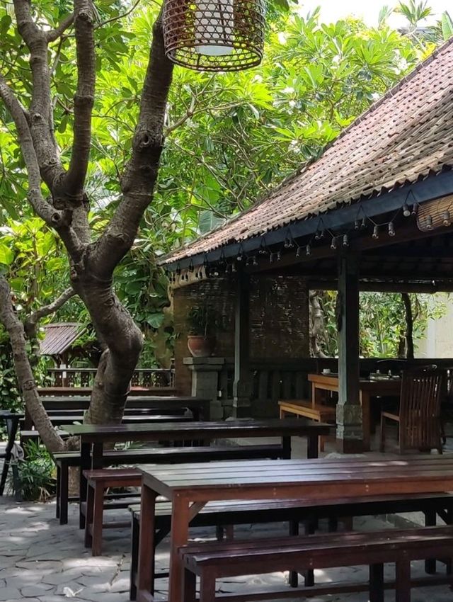 Best tropical garden Hotel Surabaya