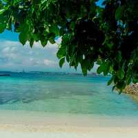 A Spontaneous White-sand Beach Escape!