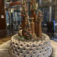 【東京】ラグジュアリーホテルのクリスマスツリーで気分を高める！