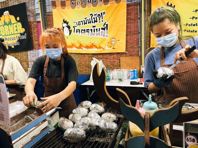 ตลาดจ๊อดแฟร์ ศูนย์รวมร้านค้า ร้านอาหารสุดเด็ด 