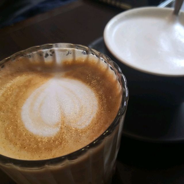 偽文青的日常-荔枝角青山道Cafeflow