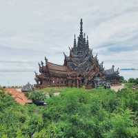 ปราสาทไม้ริมทะเล