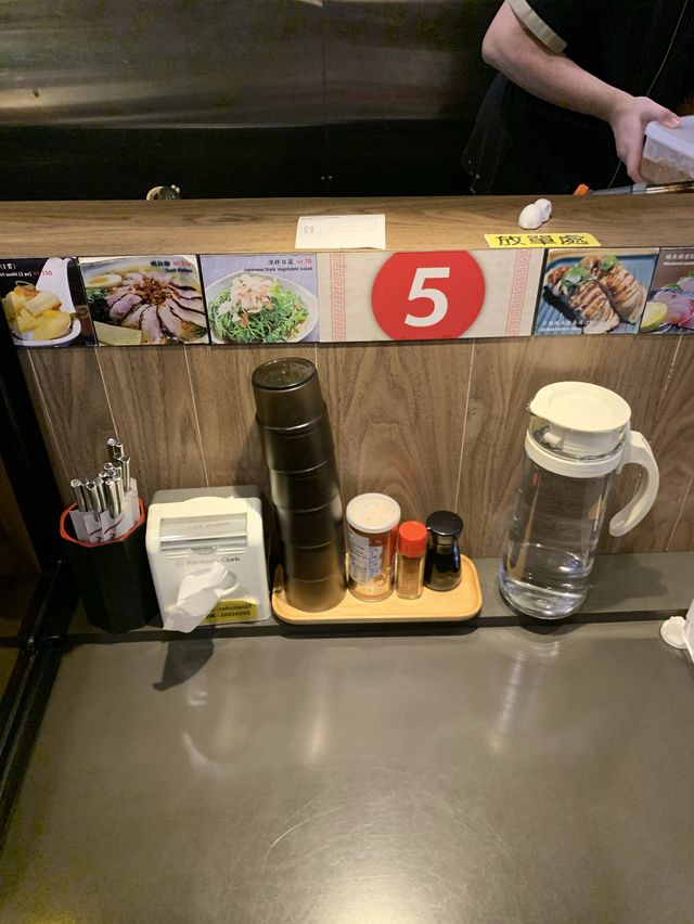 北投捷運站美食推薦｜樂山窄巷拉麵，大推每日限量蝦拉麵🦐🍜