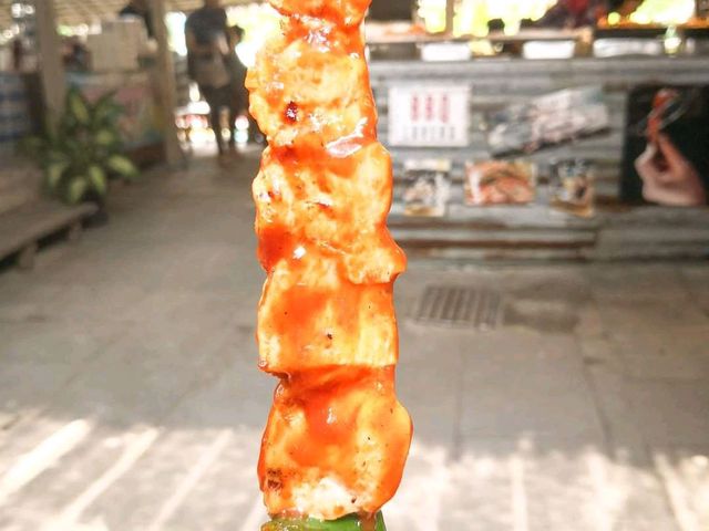 ตลาดน้ำคลองลัดมะยม ของอร่อยๆ เพียบ