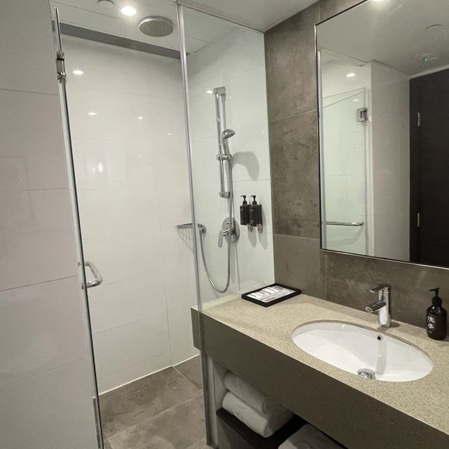 九龍灣區唯一酒店🏨工廈改建而成