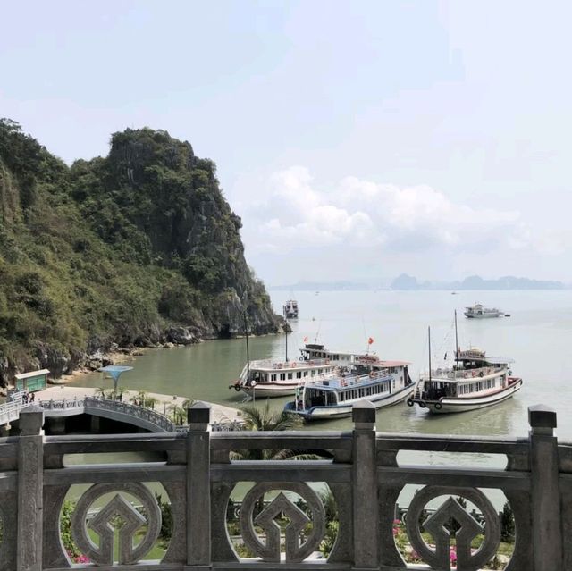 下龍灣必玩景點—天空洞Thien Cung Cave 下龍灣必玩景點—天空洞Thien Cung Cave