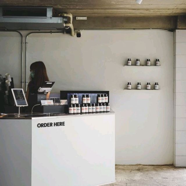 POUR OVER LAB Coffeshop