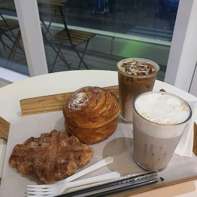 광안리 조명 맛집, 아덴 블랑제리 💡