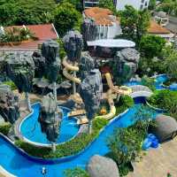 โรงแรมพร้อมสวนน้ำสุดล้ำ