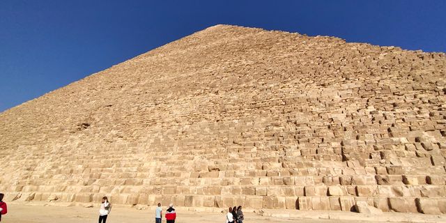 Unfillable pits, endless regrets - the Pyramid of Khufu.