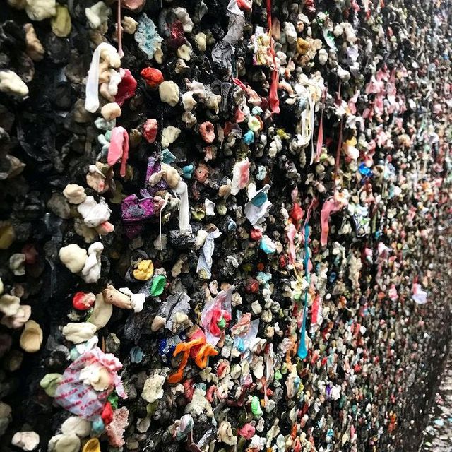 BUBBLEGUM ALLEY, CALIFORNIA