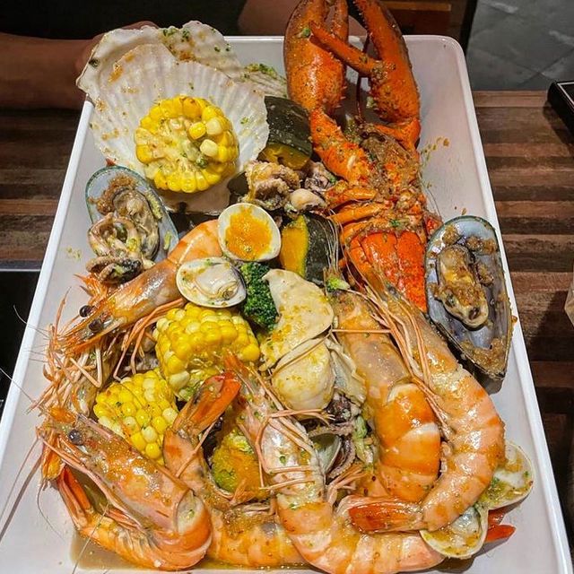 ✤♡ 足料又滋味的海鮮桶 • 澳洲和牛鍋亦不錯 ♡✤