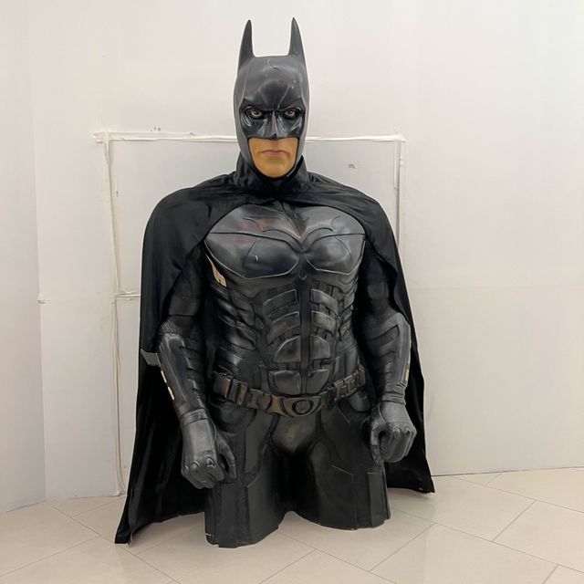 Find wax sculptures, captain America, Batman