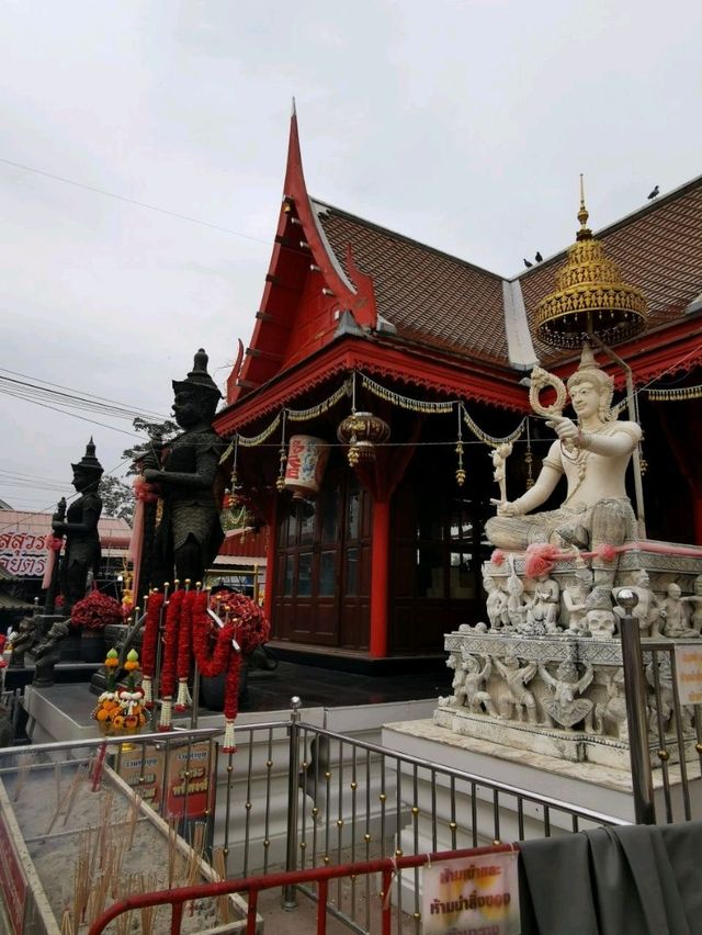 ไหว้พระ ขอโชค วัดจุฬามณี
