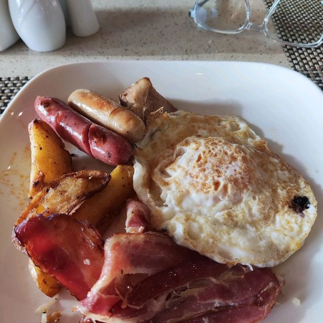Breakfast at The Square