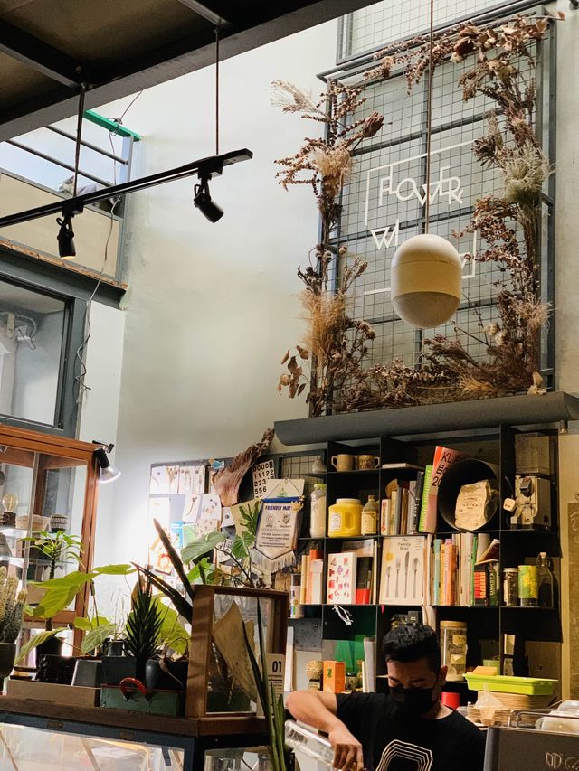 an💐✨…garden-themed cafe🌀JB