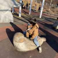 公園のテーマパークこどもの国