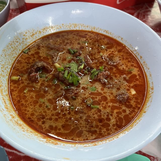 เที่ยวเชียงใหม่หน้าฝน ข้าวซอยคือที่สุด