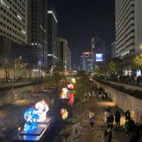 Night view of Chenggyechrom Stream in Fall