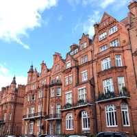 A stroll in Knightsbridge