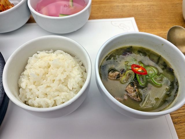 충무로의 고즈넉한 한정식 맛집. 한국의 집