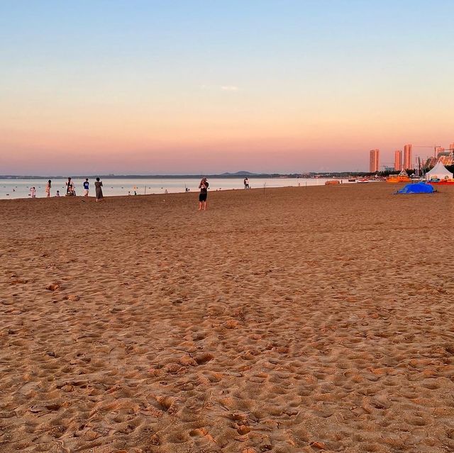 A Seaside City - Qinhuangdao 