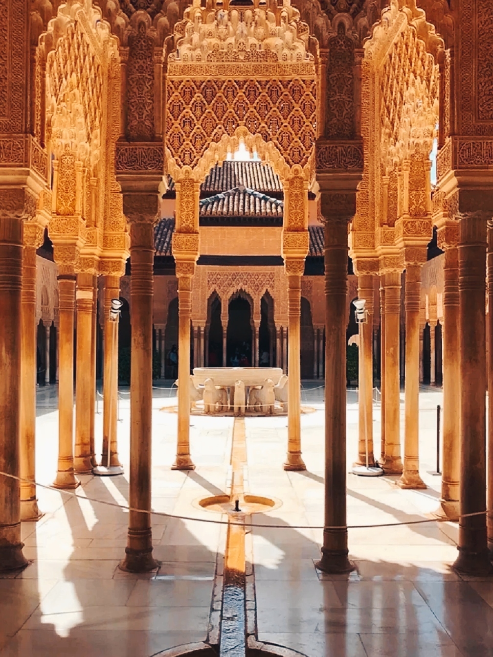 Alhambra interior | Alhambra palace, Alhambra, Granada