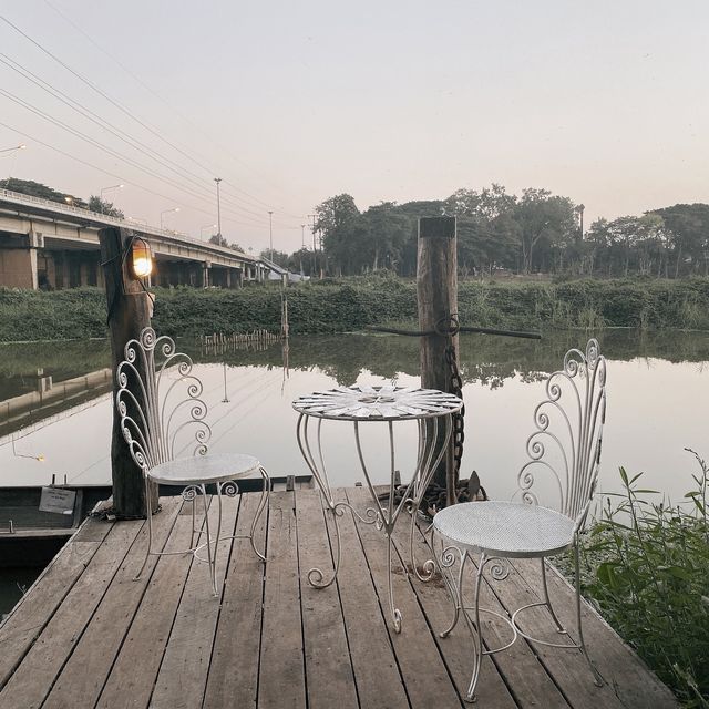  "ชีวิตธรรมดา" Chivit Thamma Da Coffee House