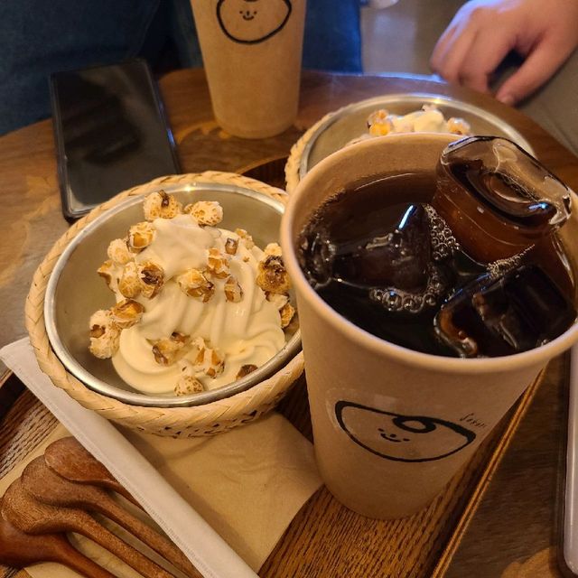 👉🏻카페 강냉이 소쿠리: 꼭 먹어봐야하는 강냉이 아이스크림🍦