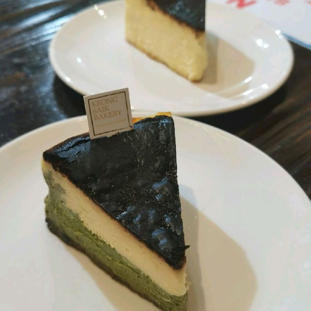 Burnt Cheesecake @Keong Saik Bakery 