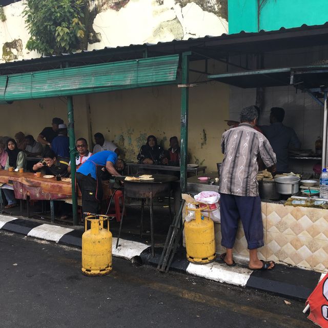 The best ‘Roti Canai Banjir’ in town!