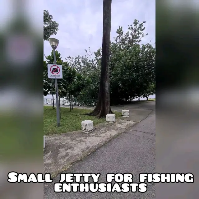 Jetty for fishing and leisure in Sembawang