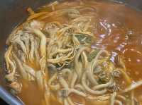 신촌 가성비 맛집 ‘도토리 칼국수’