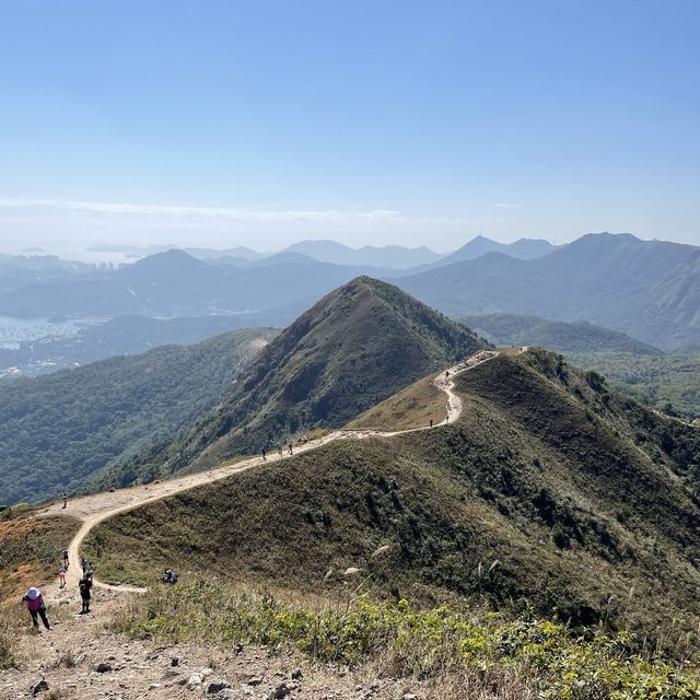 彎曲山
