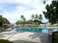 THE REGENT CHA-AM BEACH RESORT สระว่ายน้ำสุดปัง