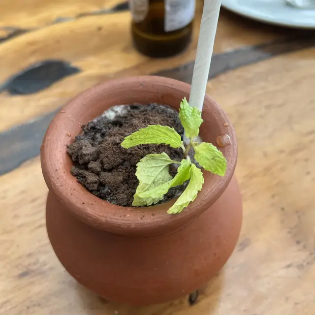 chill at Tap Resto and enjoy unique drinks 