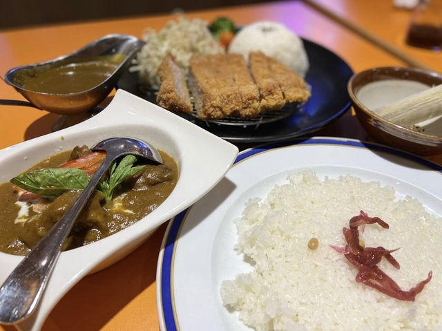 ［新竹市/東區］ 魔法咖哩🍛｜新竹大魯閣 濃郁咖哩飯 咖哩醬跟白飯都能免費續加🤤 