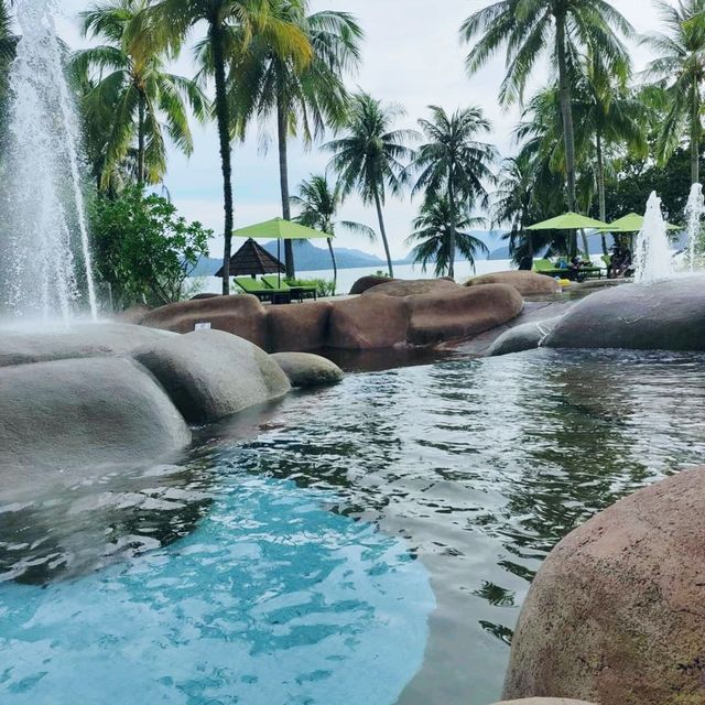 Hotel with private beach 🏖️