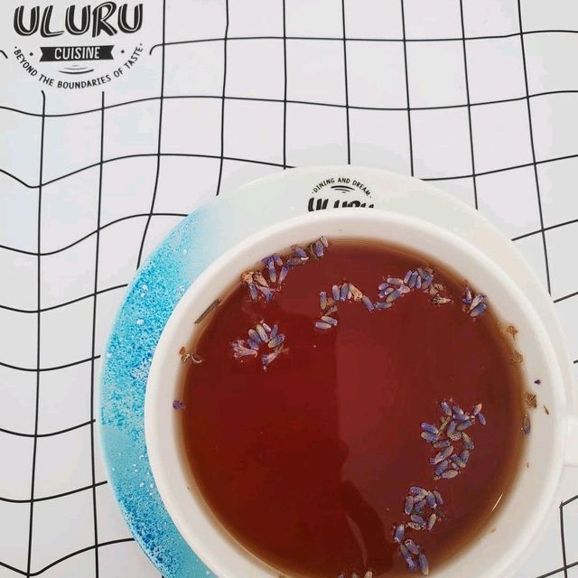  【下午茶青蛙：跳到黑白特色餐廳】