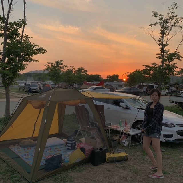 충주 목계솔밭 캠핑장 노을맛집으로 추천!