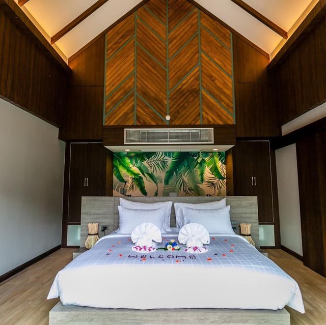 โรงแรมชาวเกาะ โรงแรมติดหาดที่เกาะพีพี