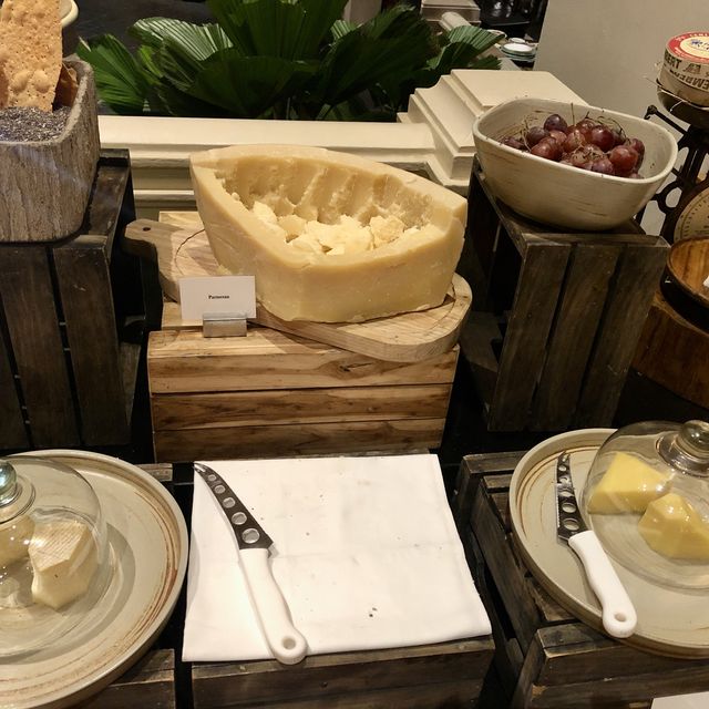 The Dining room at Grand Hyatt Erawan