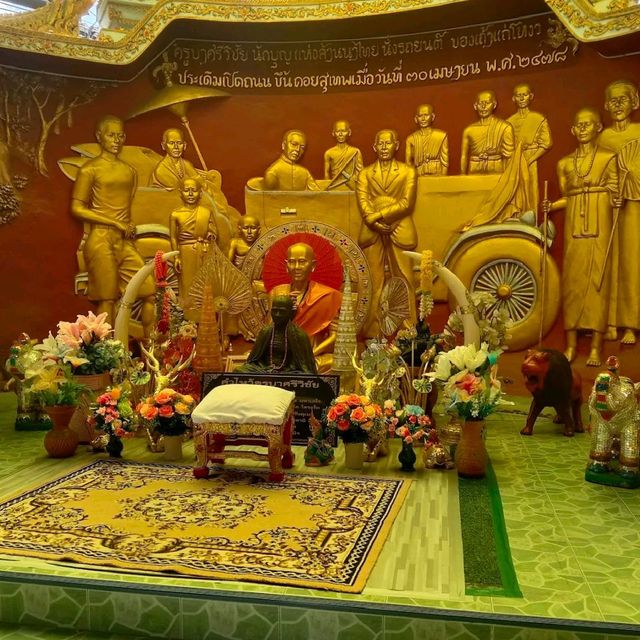 กราบไหว้ครูบาศรีวิชัย