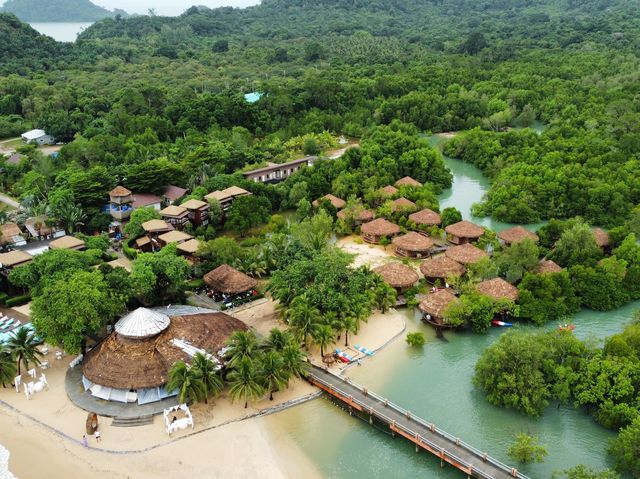 ที่พักสุดปังเกาะพยายาม Blue Sky Resort