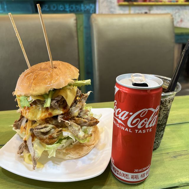 Find Black Pig Bulgogi Burger @ U-do Island
