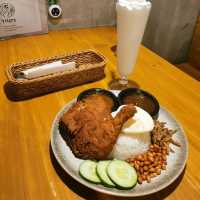 Yitery, Asian Fusion Cafe & Restaurant
