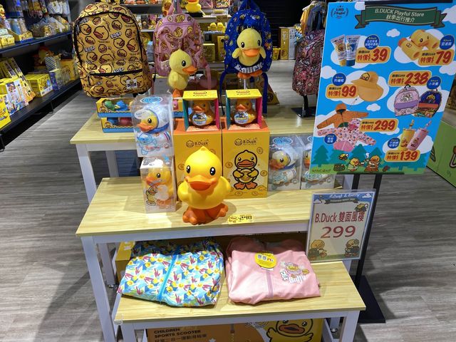 全港最大間嘅B duck主題旗艦店😍